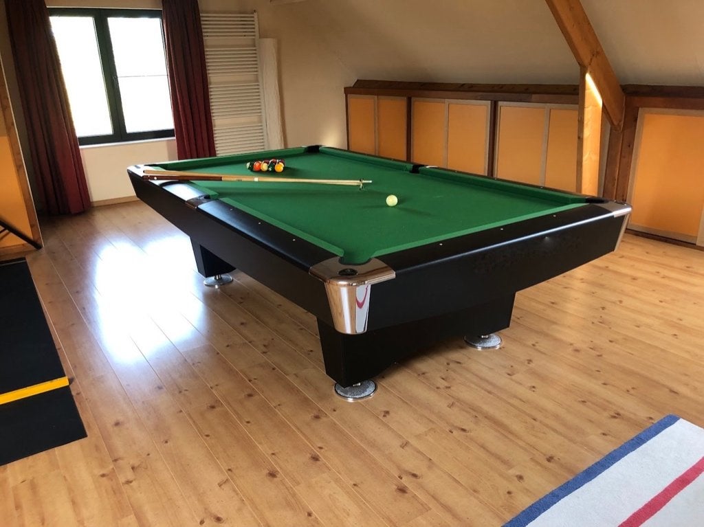 Degelijke pooltafel, Ophalen, Zo goed als nieuw, Pooltafel