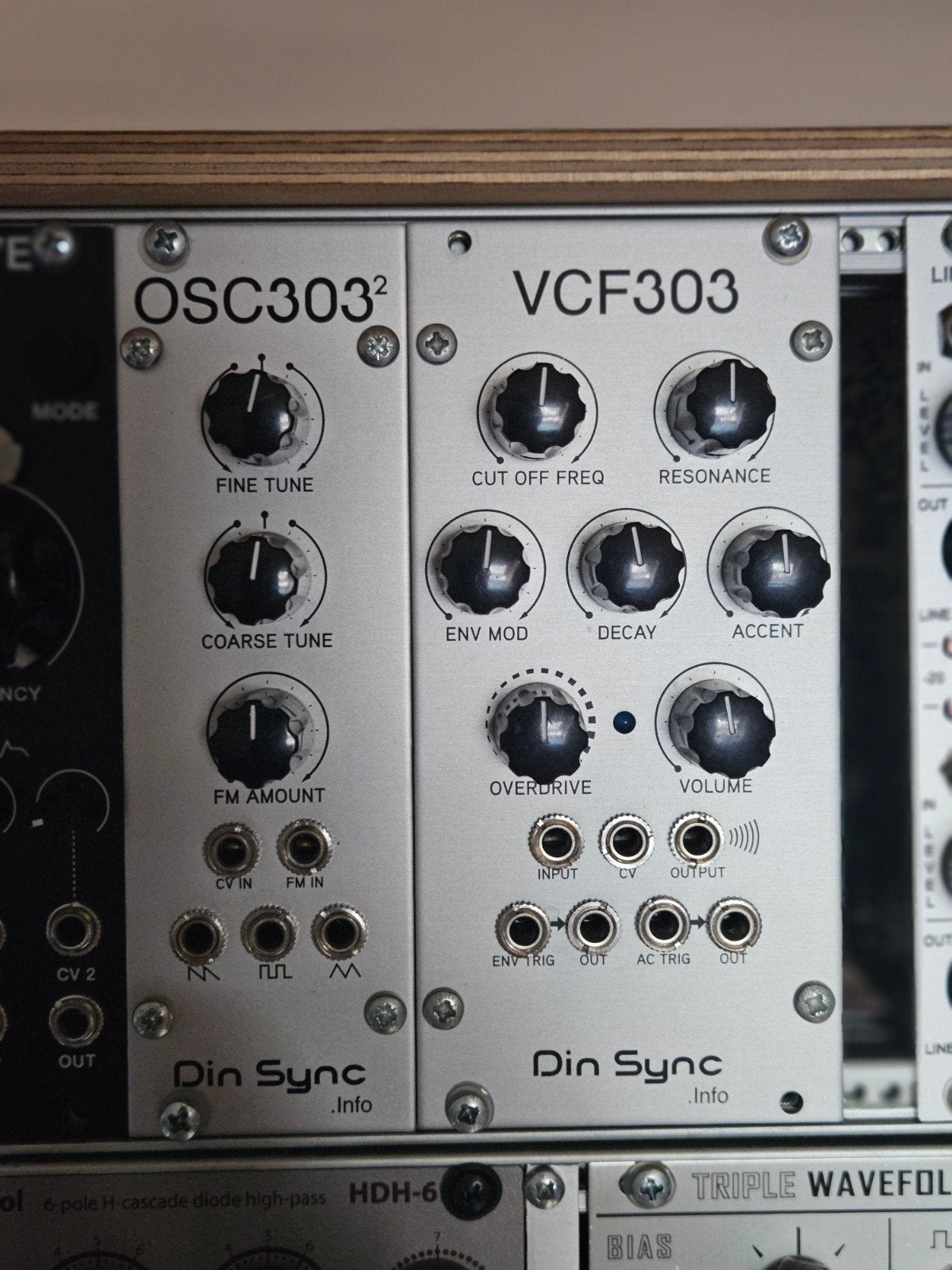 Eurorack. Clone complet DINSync 303. OSC 303 (Mk2) + VCF 303, Musique & Instruments, Enlèvement ou Envoi