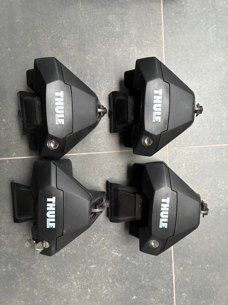 4 Bevestigingen THULE Evo Clamp 7105, Autos : Divers, Porte-bagages, Enlèvement, Comme neuf