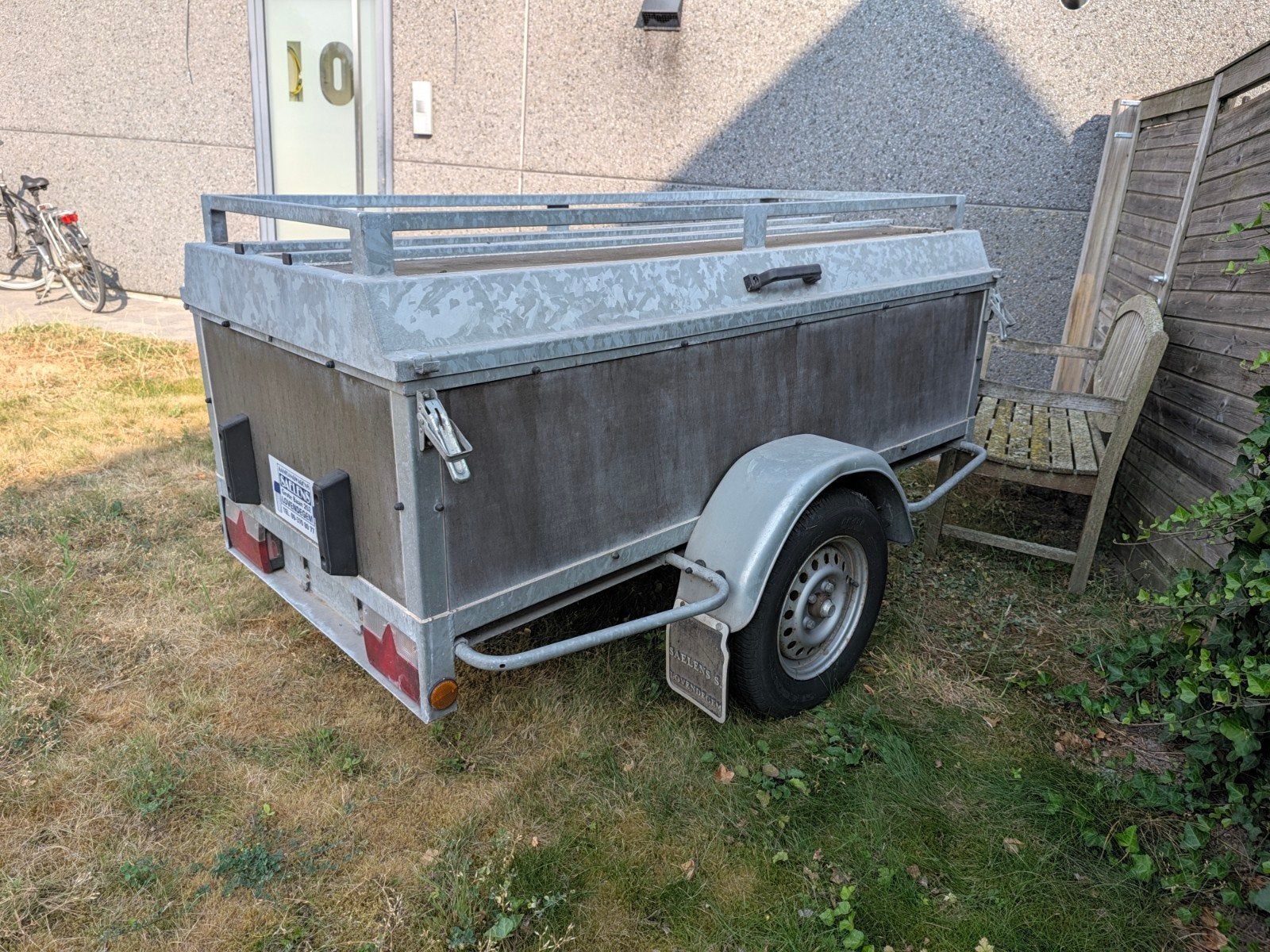 Remorque à bagages fermée, Enlèvement, Utilisé