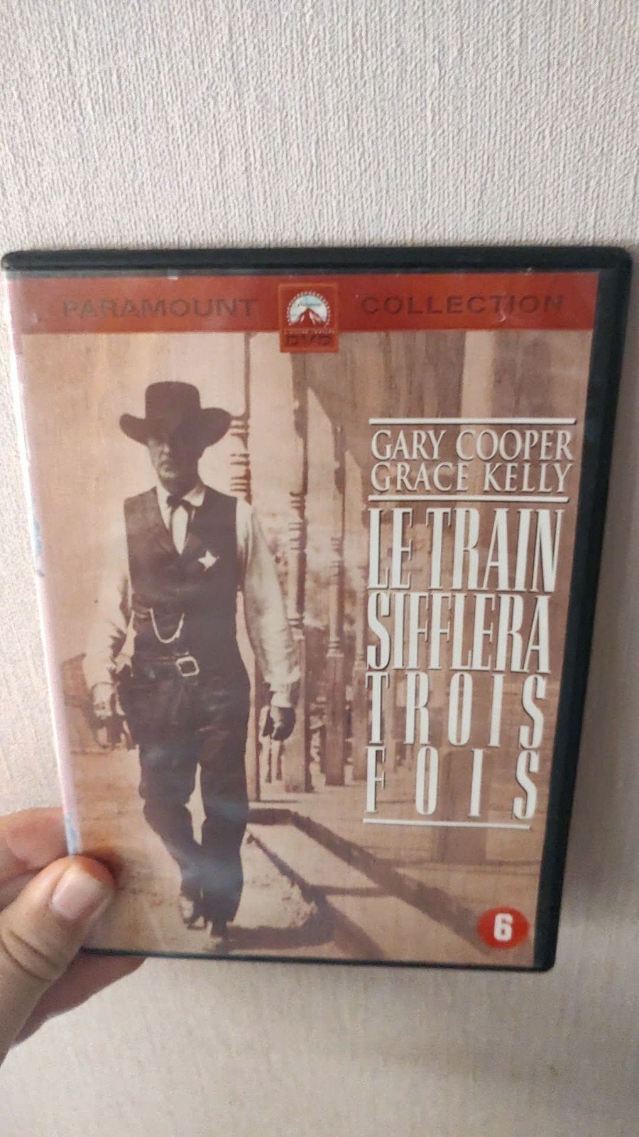 High Noon avec Gary Cooper et Grace Kelly avec sous-titres n, CD & DVD, DVD | Classiques, Comme neuf, Action et Aventure, 1940 à 1960