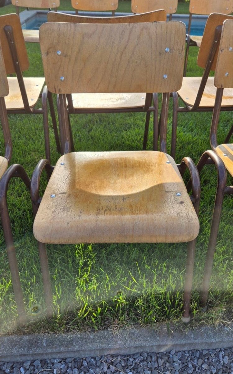 Vintage houten schoolstoelen en stapelstoelen, Ophalen