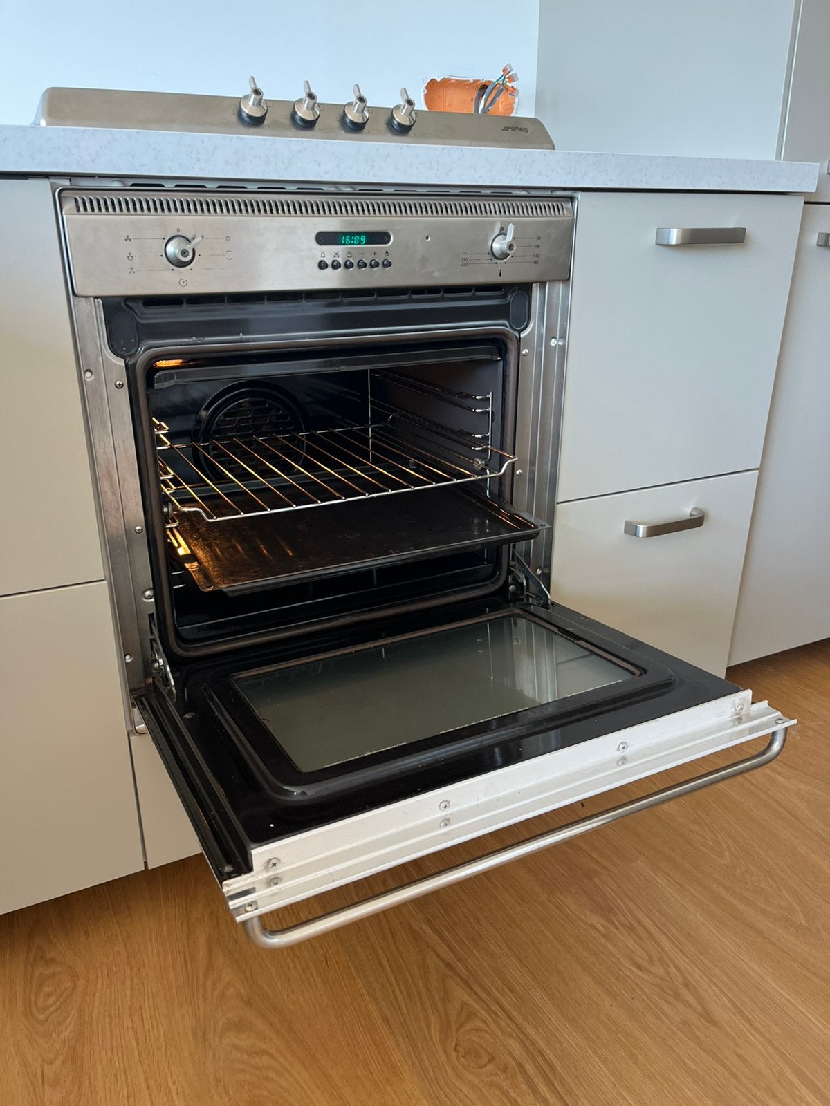 Four Smeg, Electroménager, Fours, Comme neuf, Encastré, Smeg, 55 à 60 cm, 45 à 60 cm, Air chaud, Enlèvement
