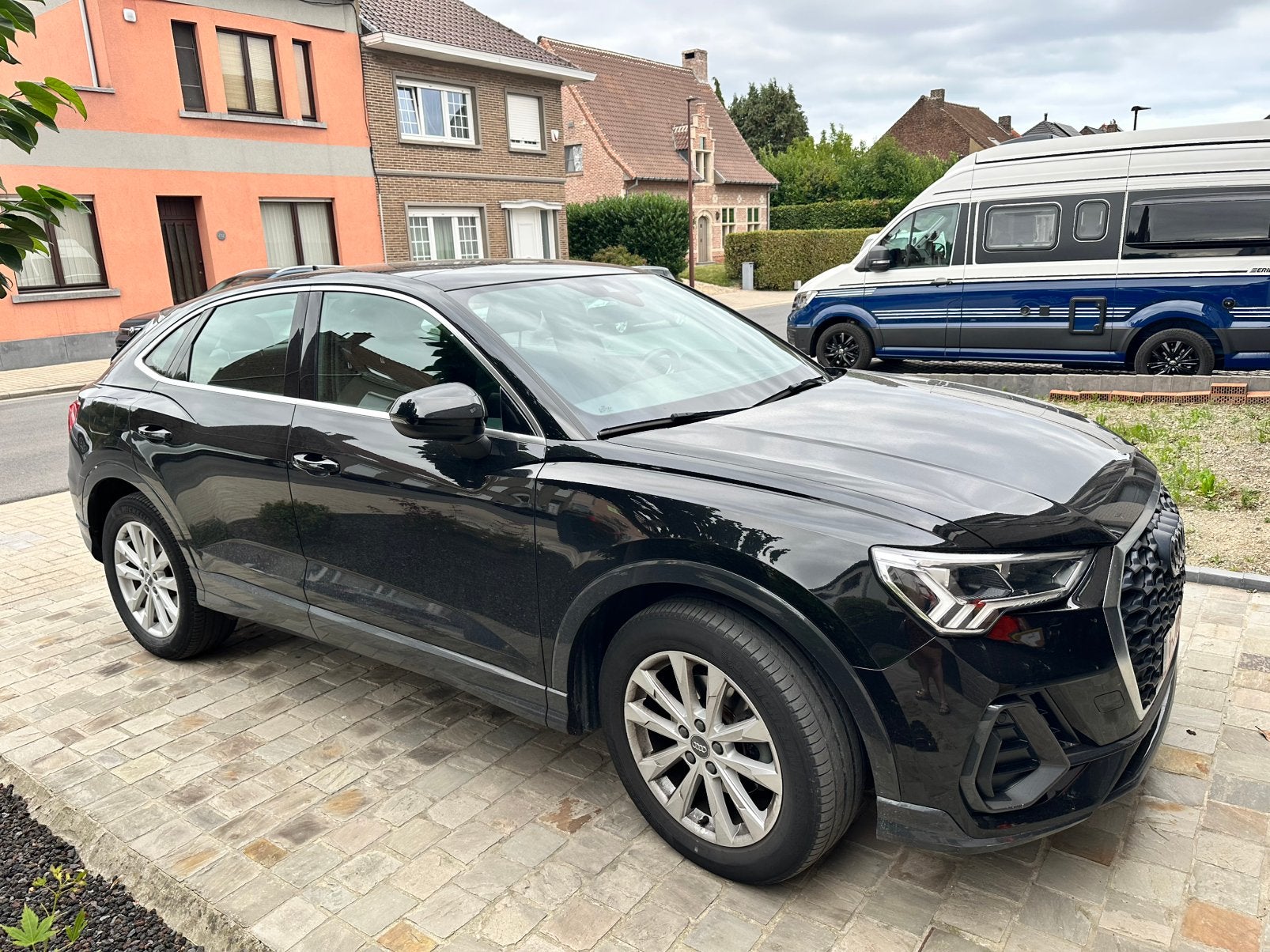 Audi Q3 35 TFSI s tronic cuir toit pan. 2020 70000km, Autos, Cuir, Achat, Euro 6, Carnet d'entretien