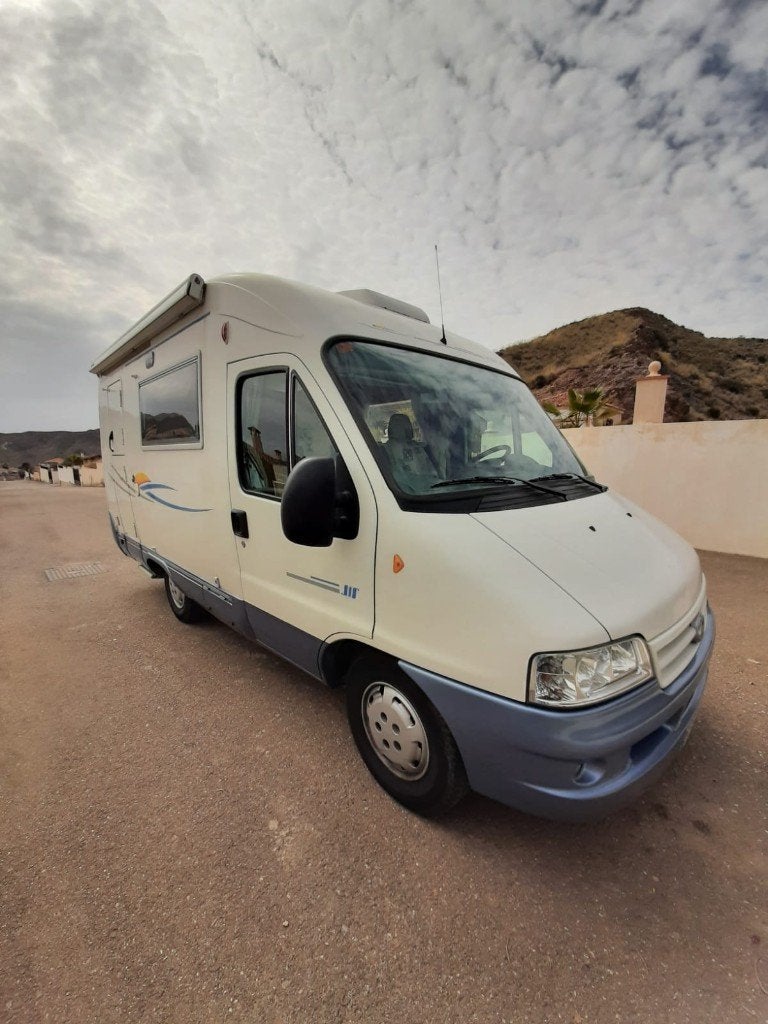 Compacte MAESS-camper – Fiat Ducato 2.8 diesel, Caravans en Kamperen, Integraal, Chemisch toilet, Ringverwarming, Fiat