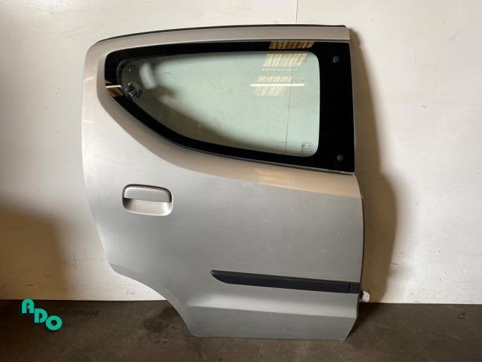 Portière 4portes arrière droite d'un Nissan Pixo (Pixo 09-, -, 3 mois de garantie, Utilisé, Porte