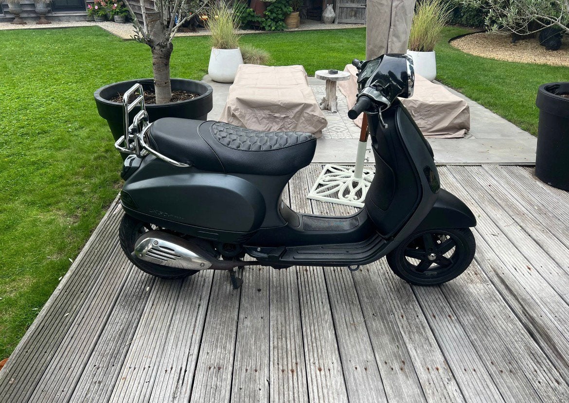 Vespa LX/ Primavera in mat grijs, Ophalen, Gebruikt, Klasse B (45 km/u), Benzine