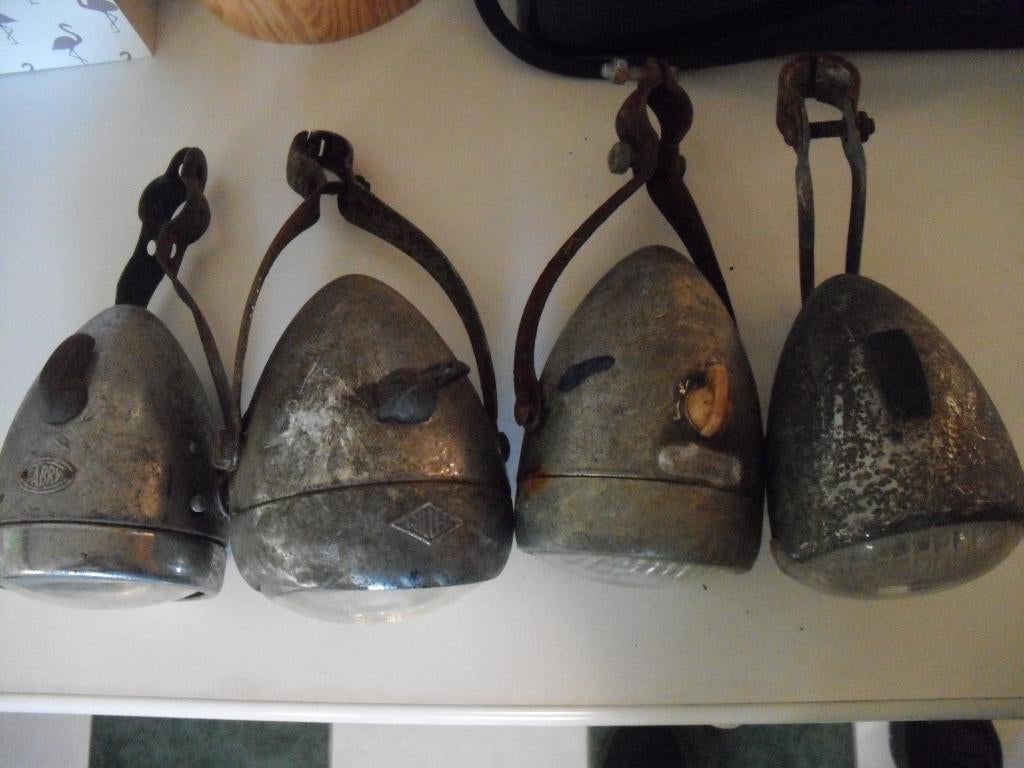 antiek fietslichten, Enlèvement