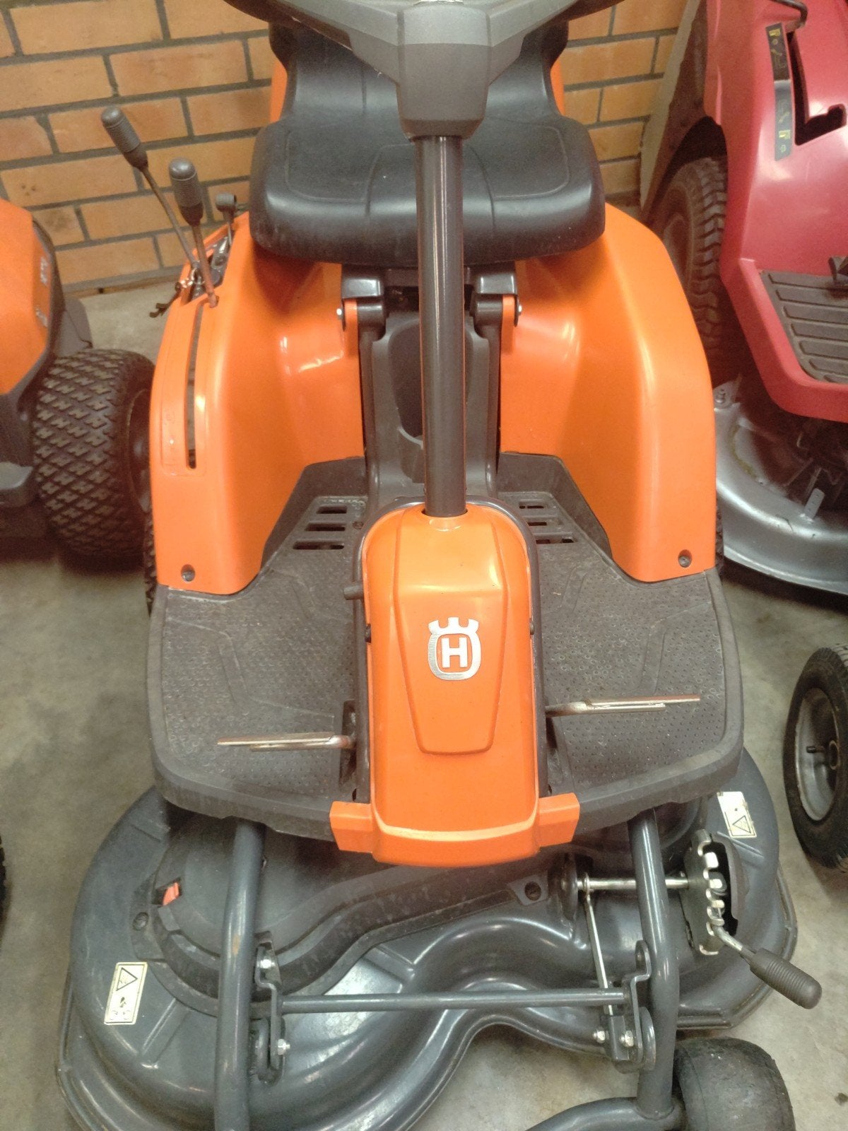 Faucheuse frontale Husqvarna, Enlèvement