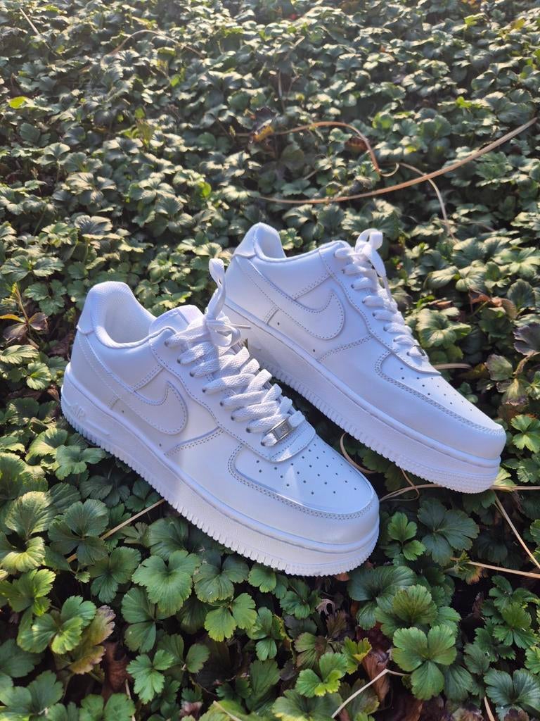 Nike Air Force 1 blanche taille 43 — neuve, Vêtements | Hommes, Chaussures, Neuf, Baskets, Blanc, Enlèvement ou Envoi