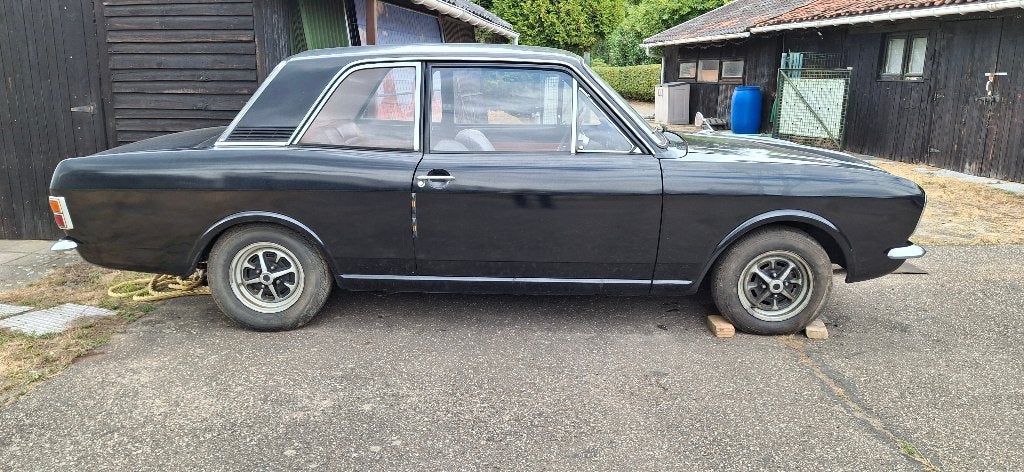 Ford Cortina 1968, Auto's, Oldtimers, Particulier, Ford, Benzine, 2 deurs, Handgeschakeld, Zwart, Overige kleuren, Kunstmatig leder