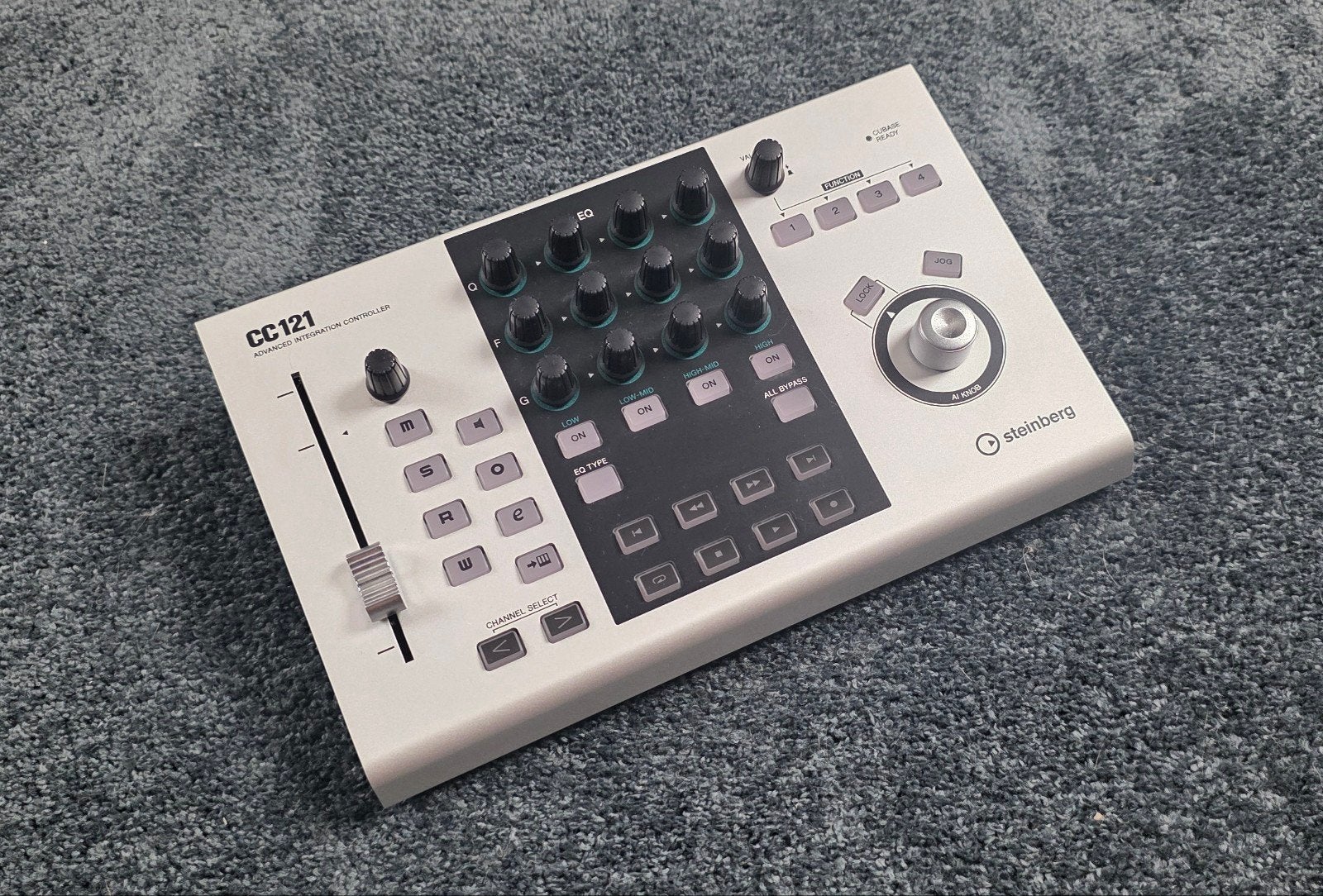 Cubase Controller - Steinberg CC121, Enlèvement, Comme neuf