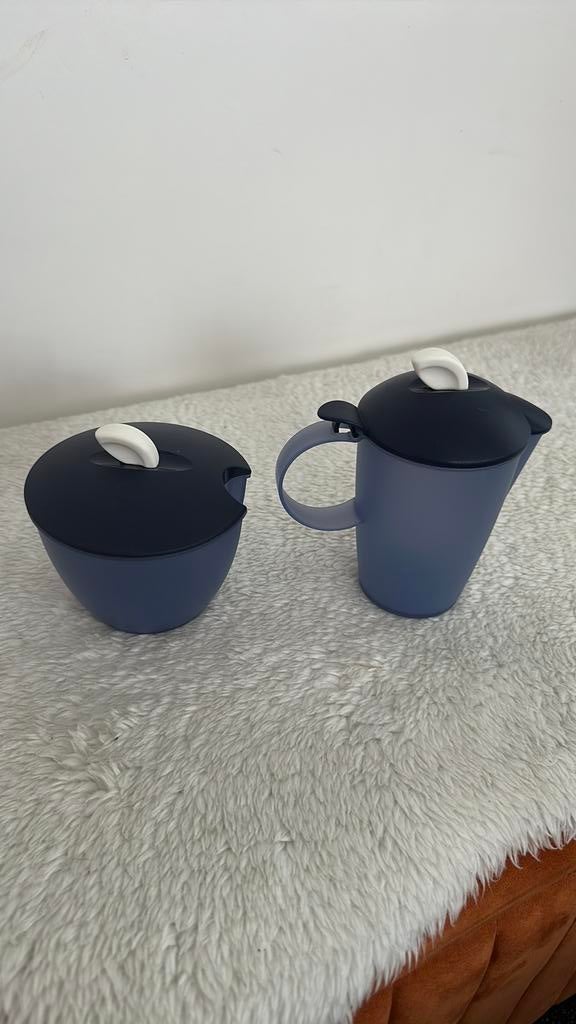Tupperware melkkannetje en suikerpotje, Ophalen, Gebruikt, Blauw