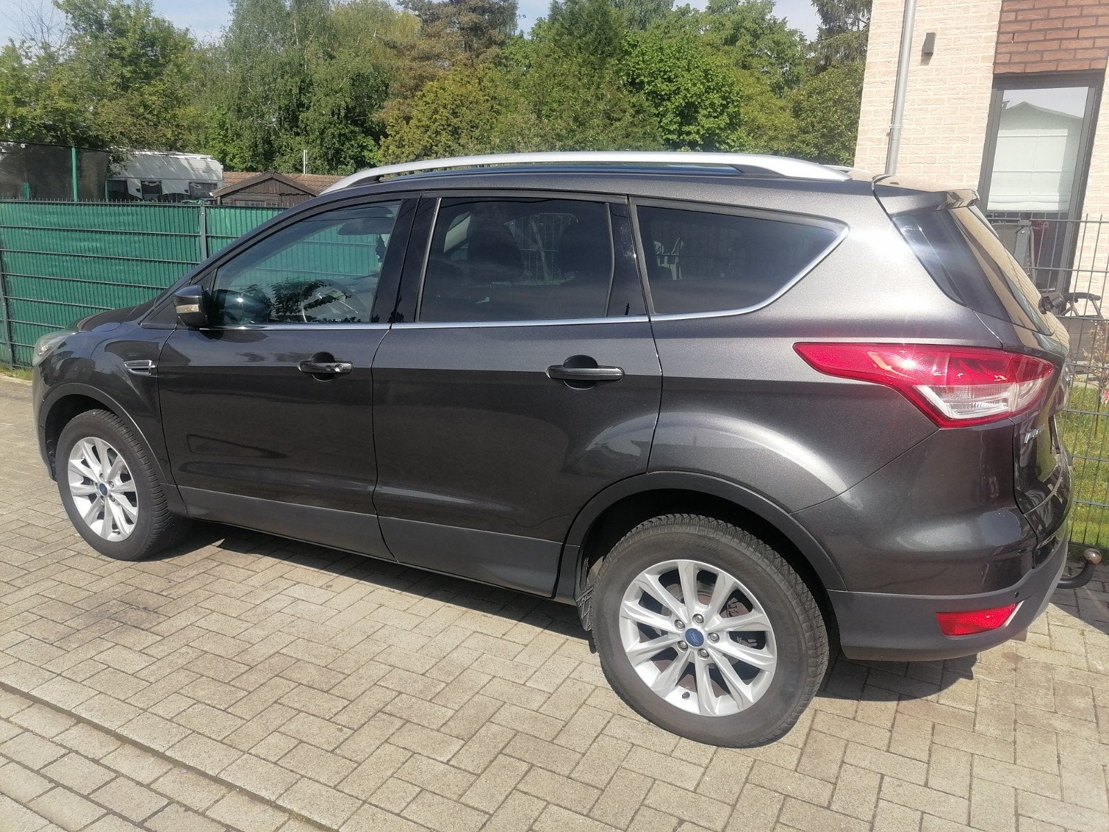 Ford Kuga 2.0 Titanium 150 pk AWD, Auto's, Automaat, Leder en Stof, Navigatiesysteem, Particulier