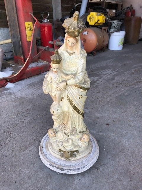 statue de Marie, Enlèvement ou Envoi