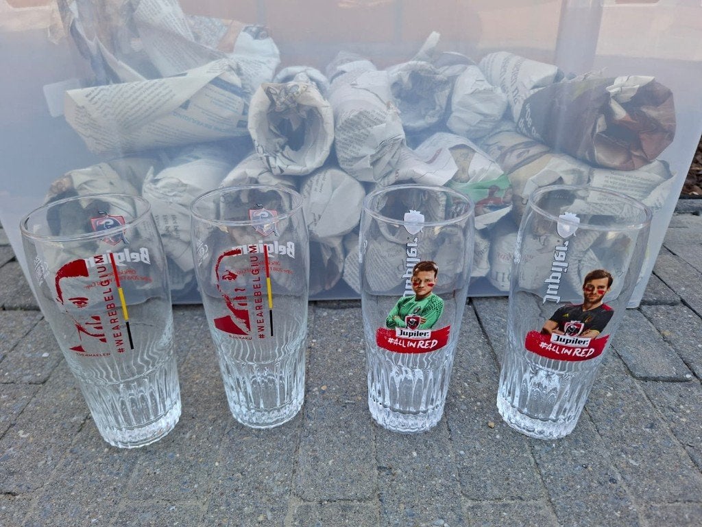 Diables rouges en verre Jupiler, Collections, Verres & Petits Verres, Enlèvement, Neuf, Verre à bière