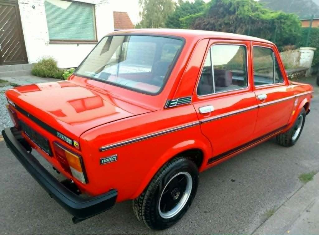 FIAT 128, 4 deurs, Particulier, 55 kW, Rood