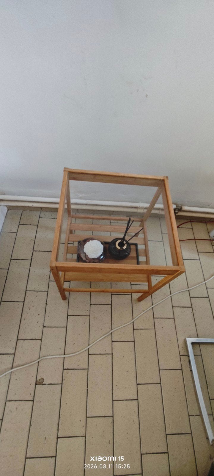 Set van 2 Houten Nachtkastjes met Glazen Blad, Enlèvement, Utilisé