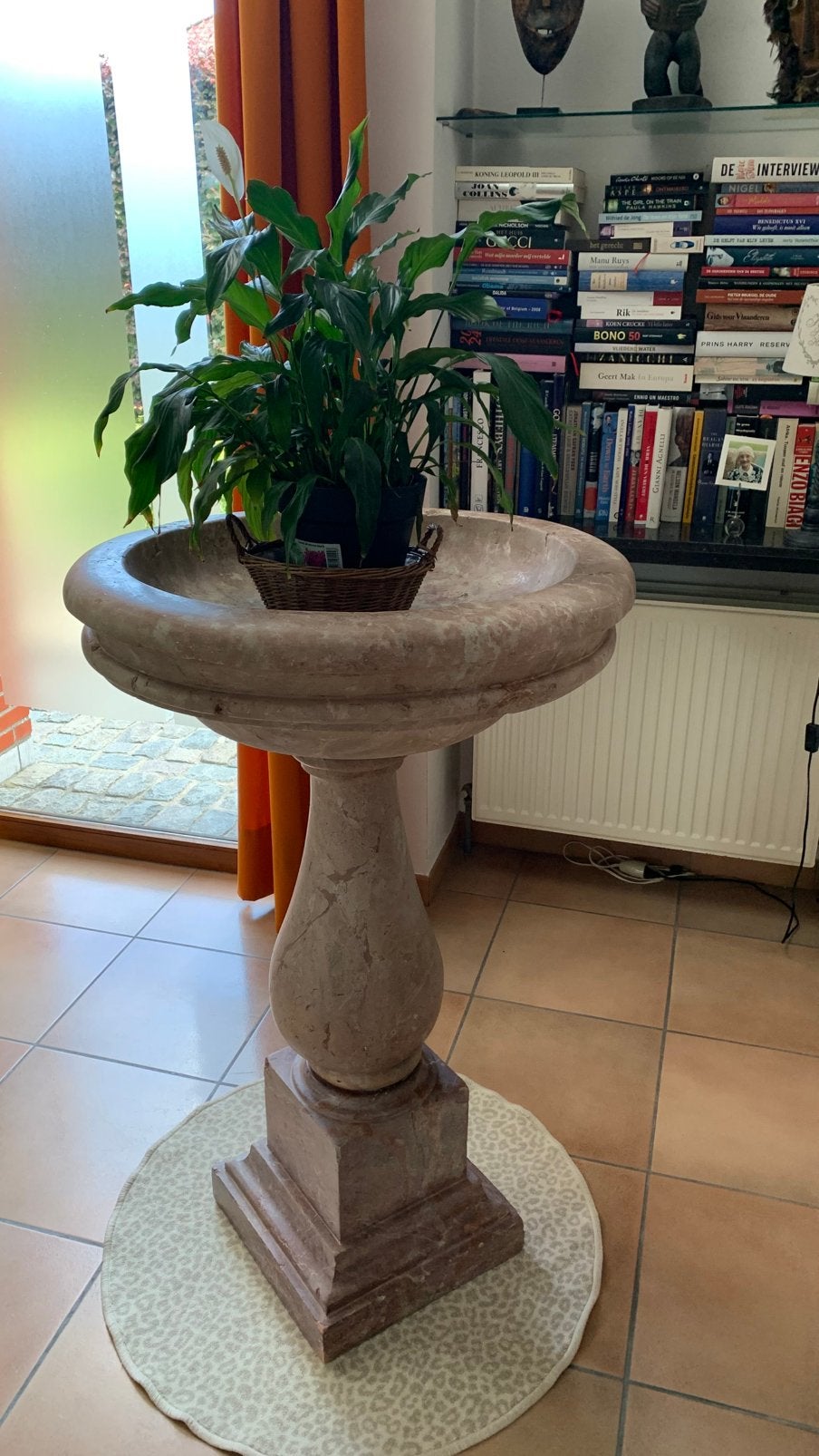 ️ Grote marmeren Italiaanse doopvont – 110 cm hoog, Antiek en Kunst, Antiek | Religieuze voorwerpen, Ophalen