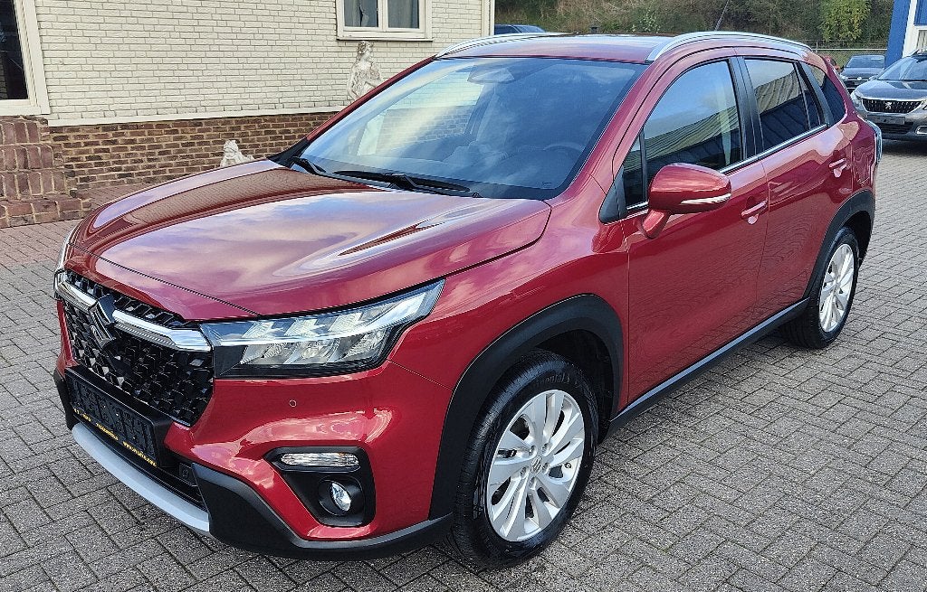 suzuki s cross Suzuki SX4 s-cross Grand Luxe + 2WD 4165 km, Autos, Rouge, Achat, Euro 6, Entreprise