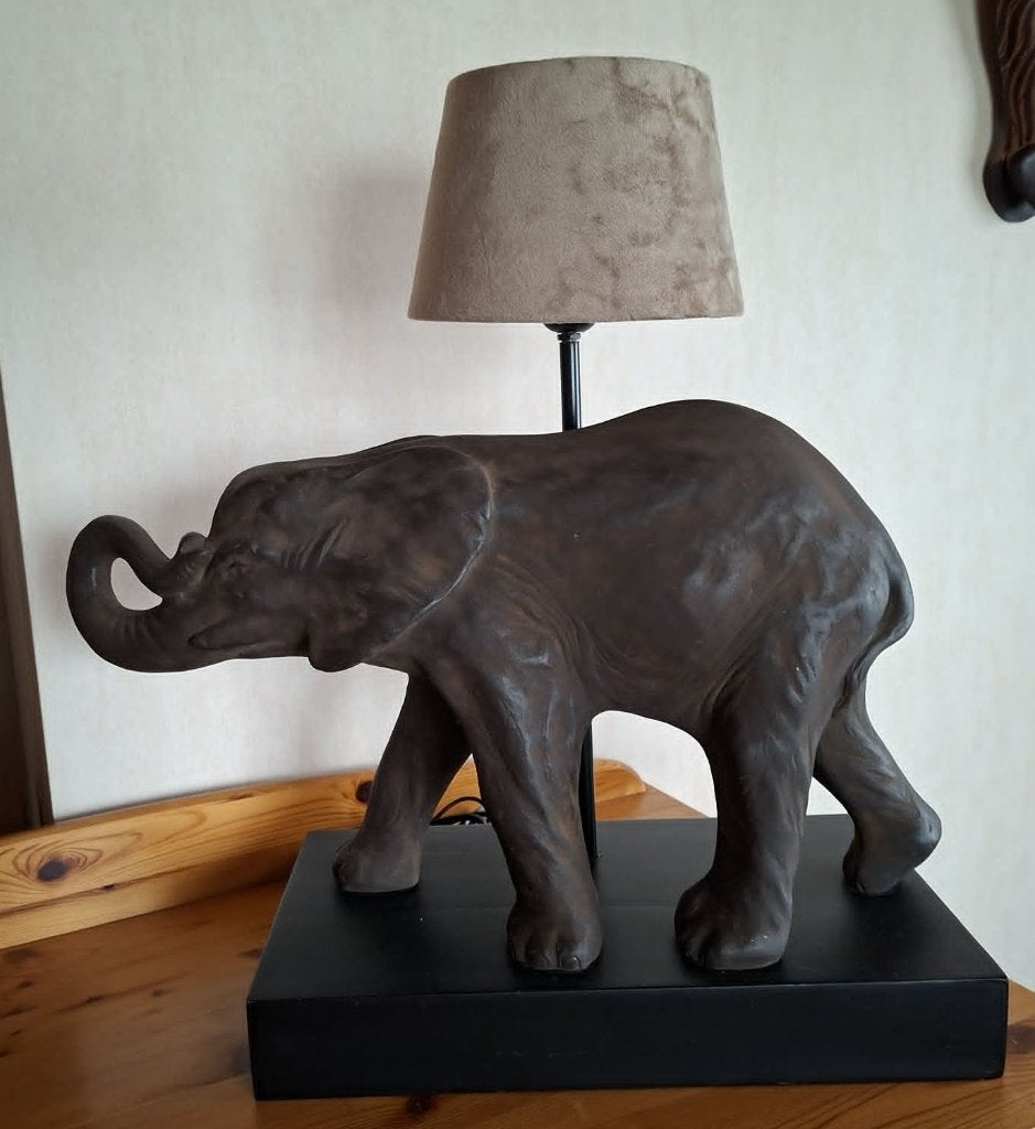 Superknappe lamp met olifant, Bruin, Ophalen, Zo goed als nieuw