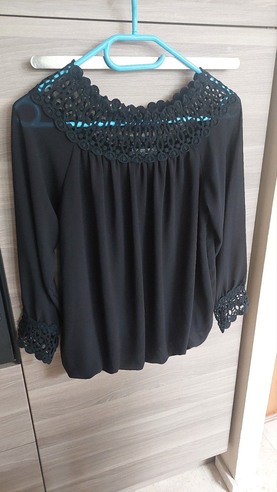 blouse met speciale halsuitsnijding en mouwen, Terra di Siena, Ophalen, Zo goed als nieuw, Maat 38/40 (M)
