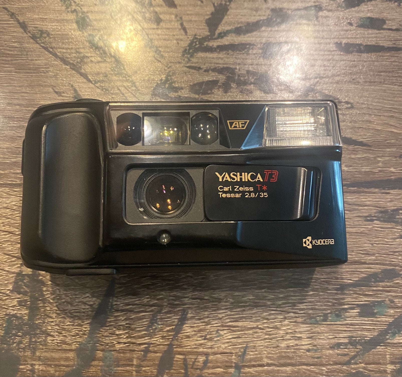 Appareil photo analogique compact Yashica T3, TV, Hi-fi & Vidéo, Appareils photo analogiques, Comme neuf, Enlèvement