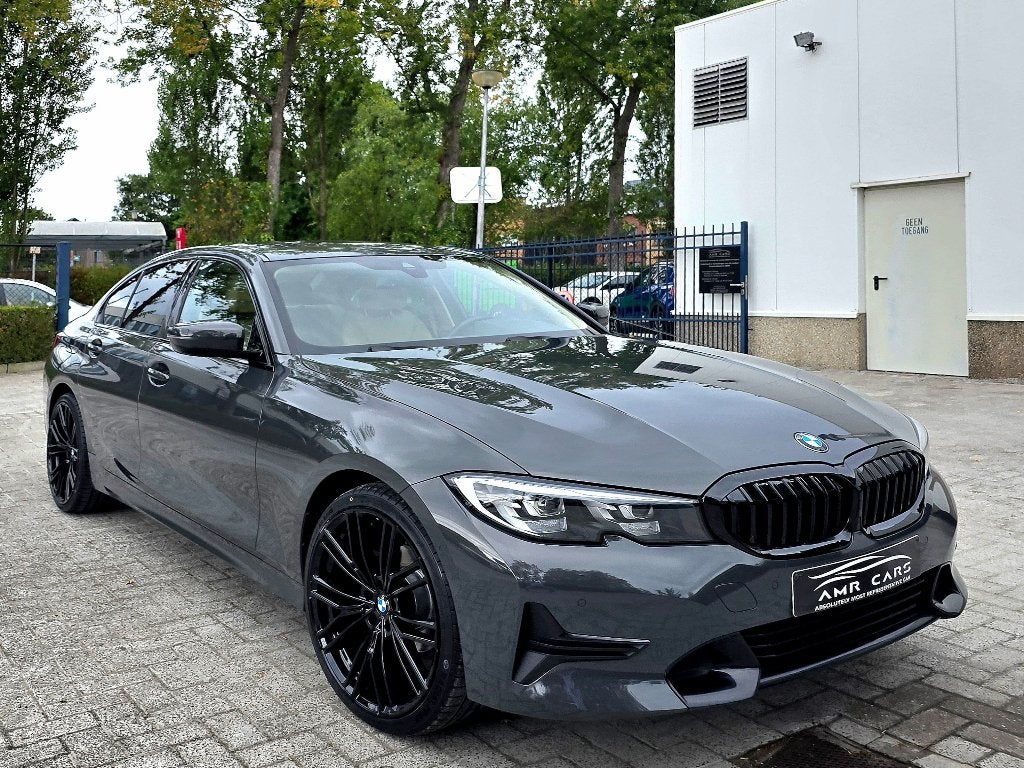 318IA Sport Line-BMW Individual Color, Auto's, Automaat, Lichtsensor, Euro 6, https://public.car-pass.be/vhr/970164da-a7fa-4f0f-bbff-2be76b50ccc8