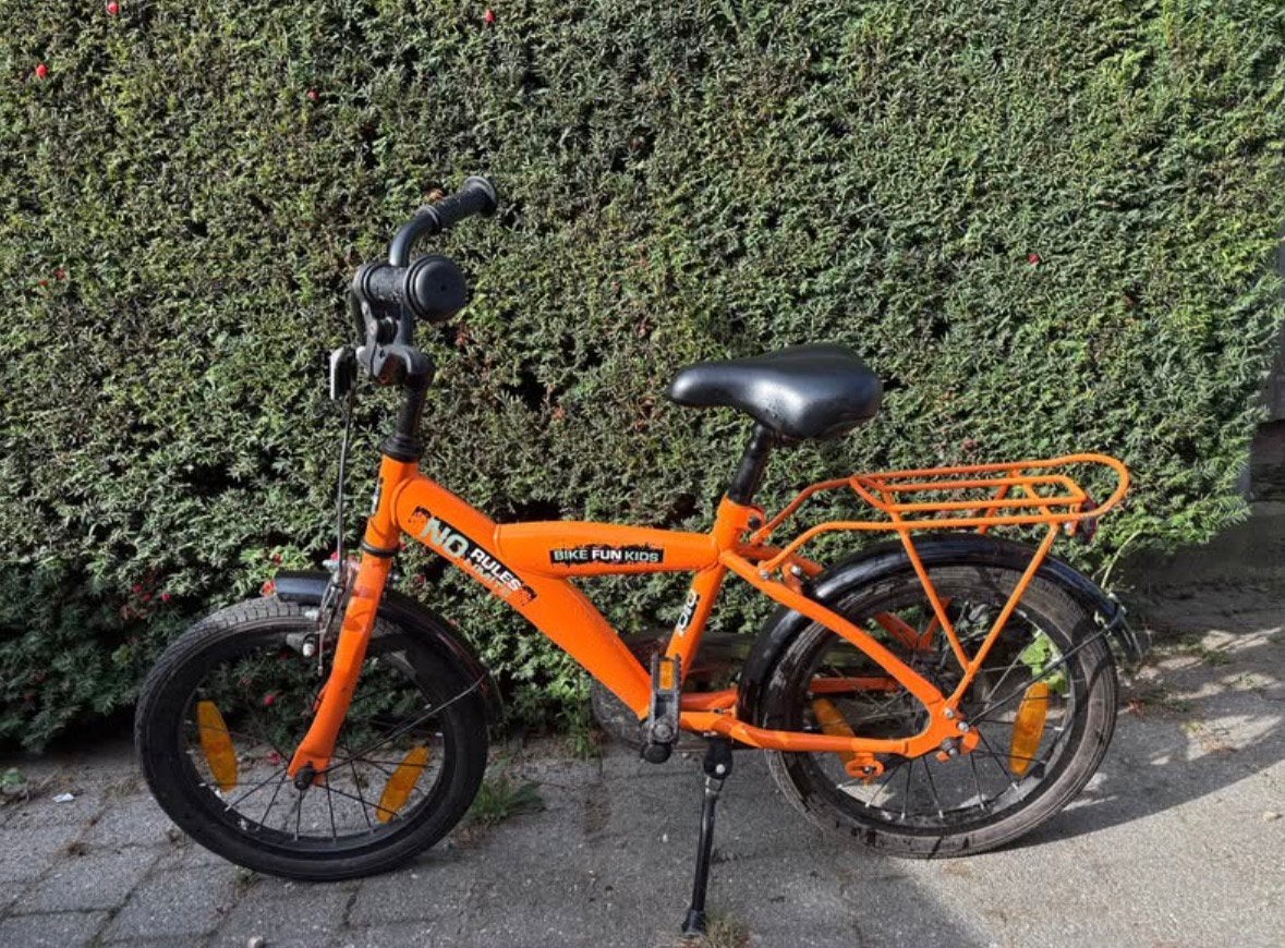 Kinderfiets met NIEUWE bijhorende zijwieltjes, Ophalen, Zo goed als nieuw, 16 tot 20 inch, Zijwieltjes
