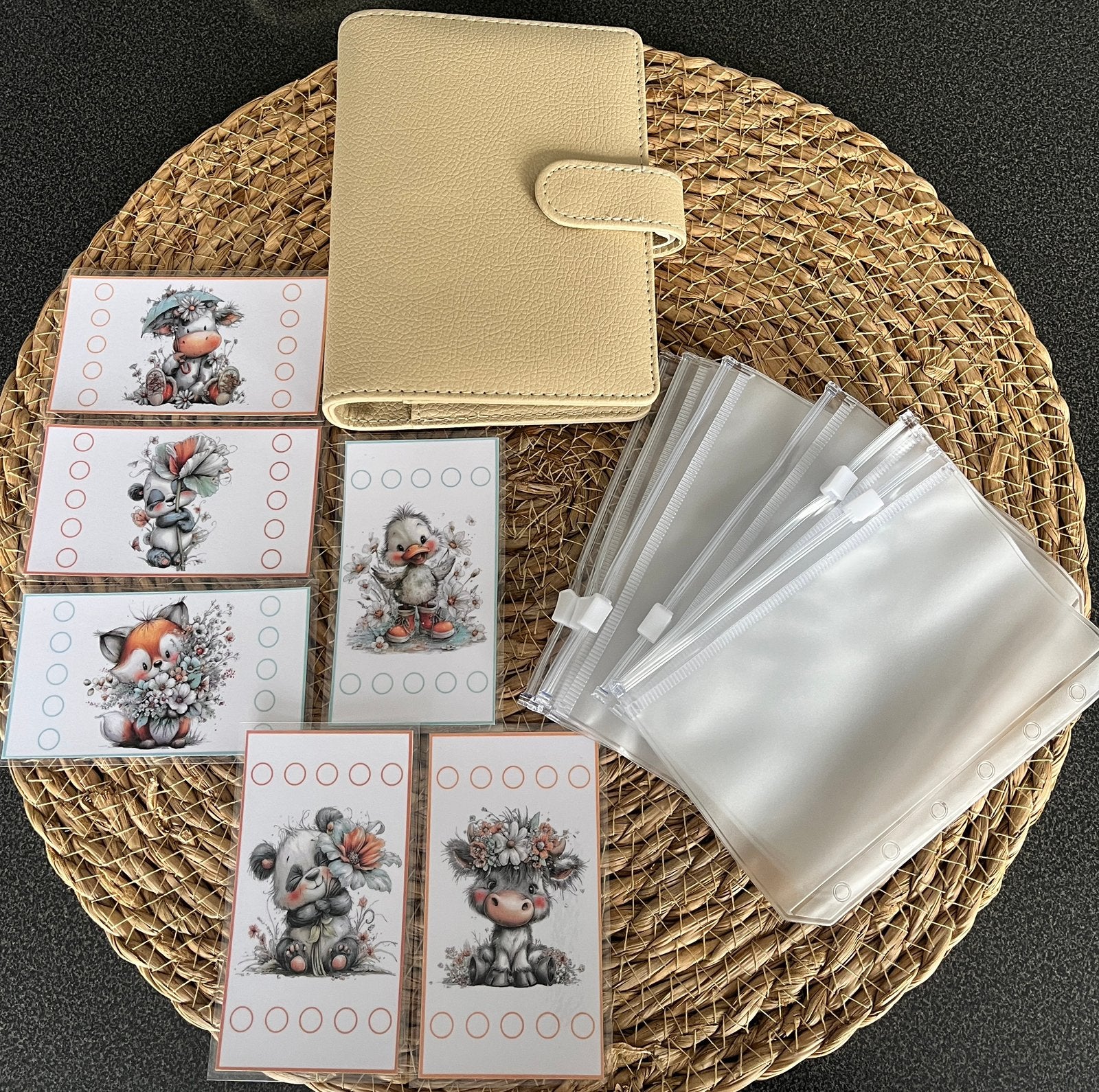 A7 binder + 6 zippermapjes + 6 tiny’s, Diversen, Agenda's, Ophalen, Zo goed als nieuw