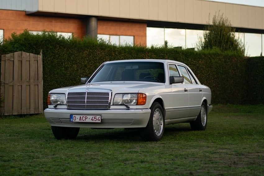 Unieke kans: Mercedes-Benz 560 SEL (1991), Autos, Achat, 5547 cm³, 4 portes, Carnet d'entretien