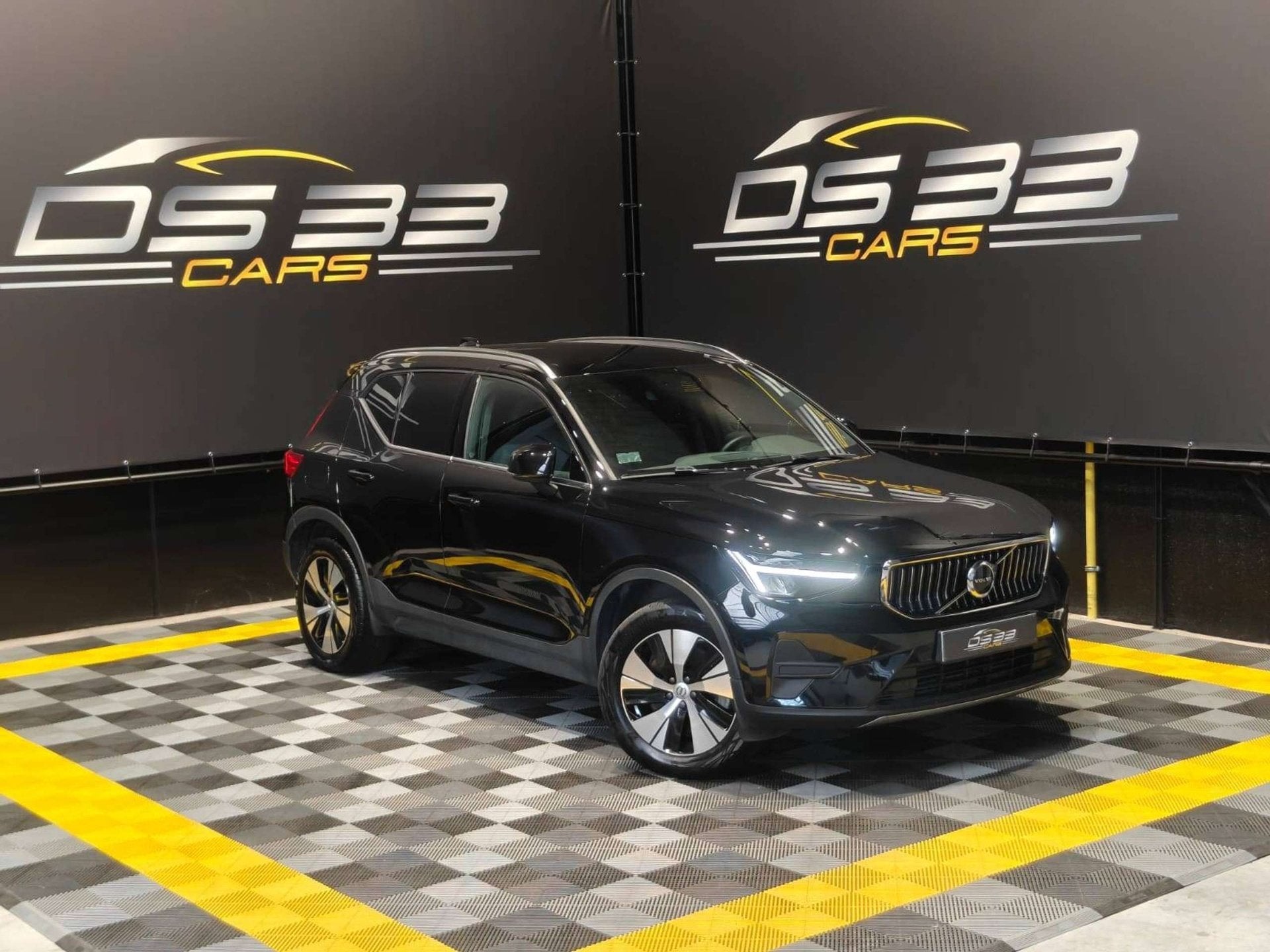 Volvo XC40 1.5 T4 PHEV 211pk CORE SOH 92,30% / LED/Zetel+Stu, Auto's, Automaat, Dealer onderhouden, Stof, Gebruikt