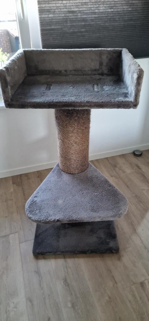 Kattenkrabpaal met ligplek – stevig en compact, Dieren en Toebehoren, Ophalen, Krabpaal