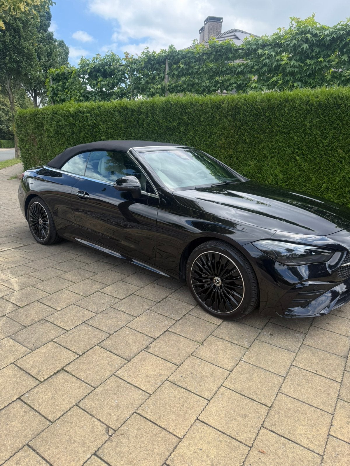 Mercedes-Benz CLE 200 Cabrio AMG line mild hybrid, Auto's, Mercedes-Benz, Automaat, Cabriolet, Zwart, Leder