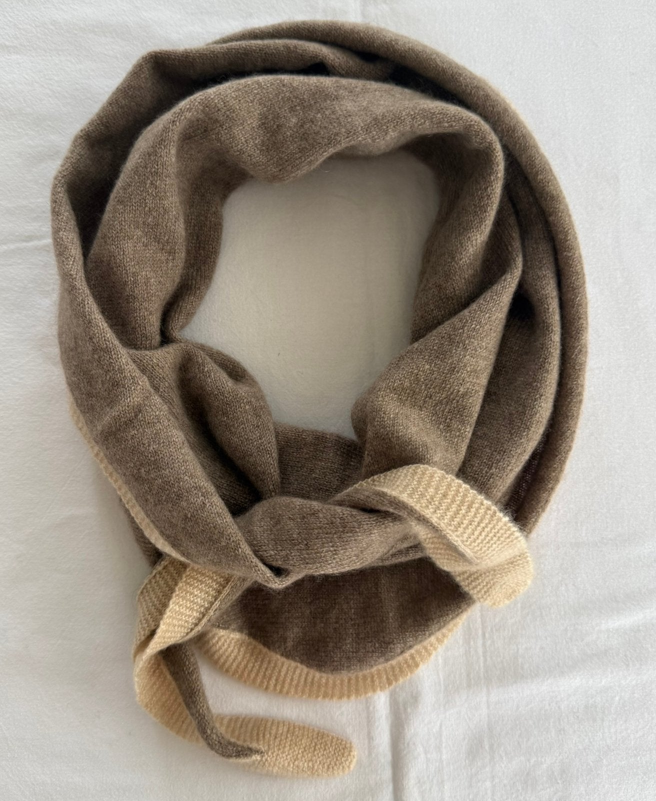 Scarf made from 100% cashmere, Kleding | Dames, Mutsen, Sjaals en Handschoenen, Ophalen of Verzenden, Nieuw, Maat 36 (S), Sjaal