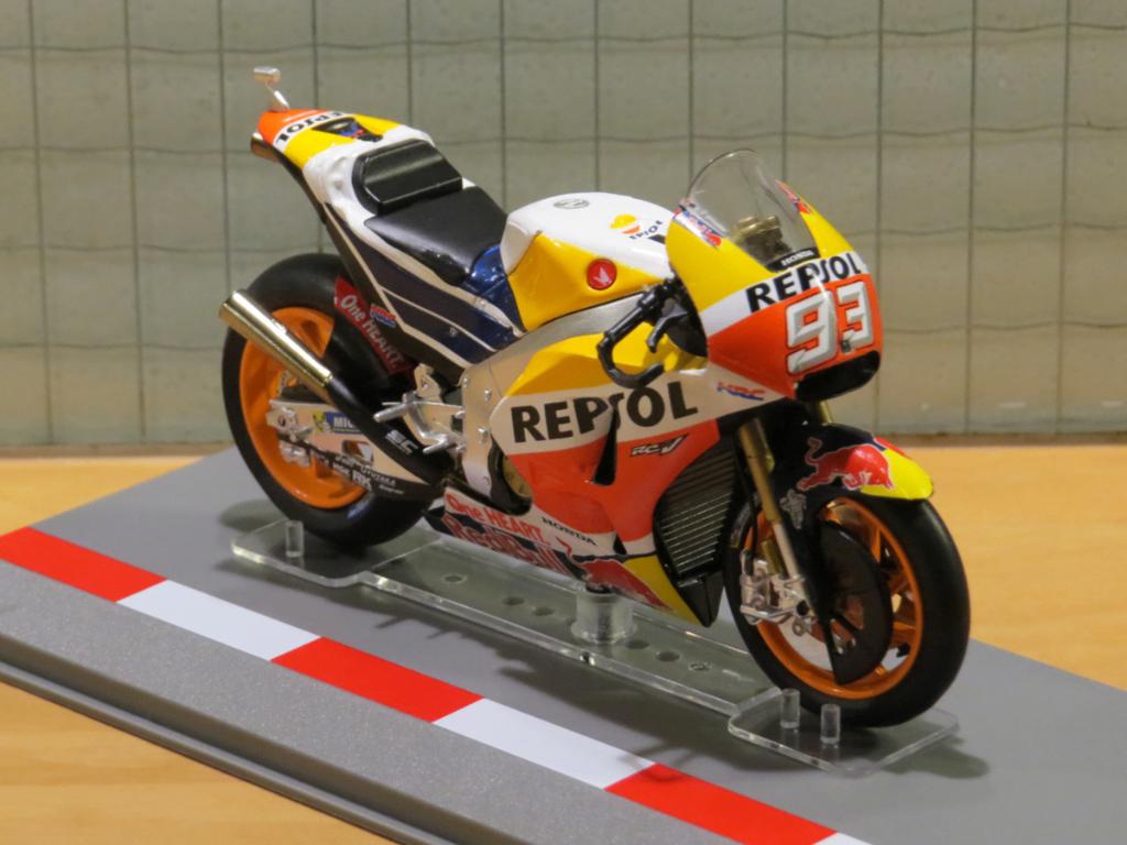 Marc Marquez Honda RC213V 2017 1:18 diecast los, Enlèvement ou Envoi, Neuf, Moteur, Autres marques