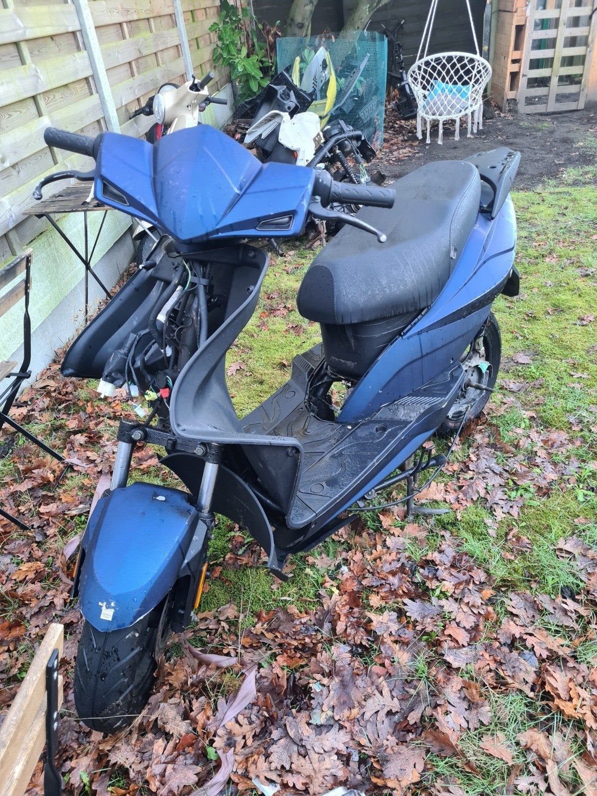 Agm R8 50cc A klasse chassis (frame) met papieren deel 1en2, Fietsen en Brommers, Ophalen of Verzenden, Frame