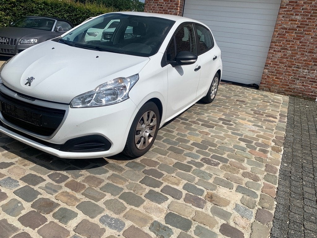 PEUGEOT 208 DIESEL, Achat, Euro 6, https://public.car-pass.be/vhr/25bcf2f7-034d-4897-8767-518f0a503d87, Diesel