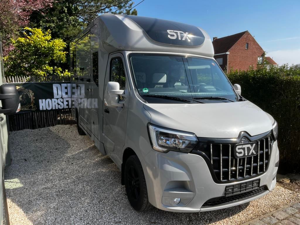 Stx Dub.Cab. 56 000 km ! ! ! Camionnette chevaux, Animaux & Accessoires, Chevaux & Poneys | Semi-remorques & Remorques, Comme neuf