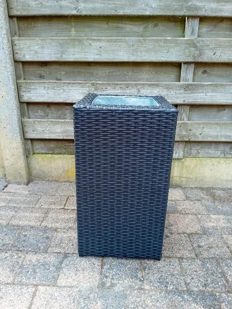 Hoge moderne bloembak, Tuin en Terras, Ophalen, Zo goed als nieuw, Vierkant, 30 tot 60 cm
