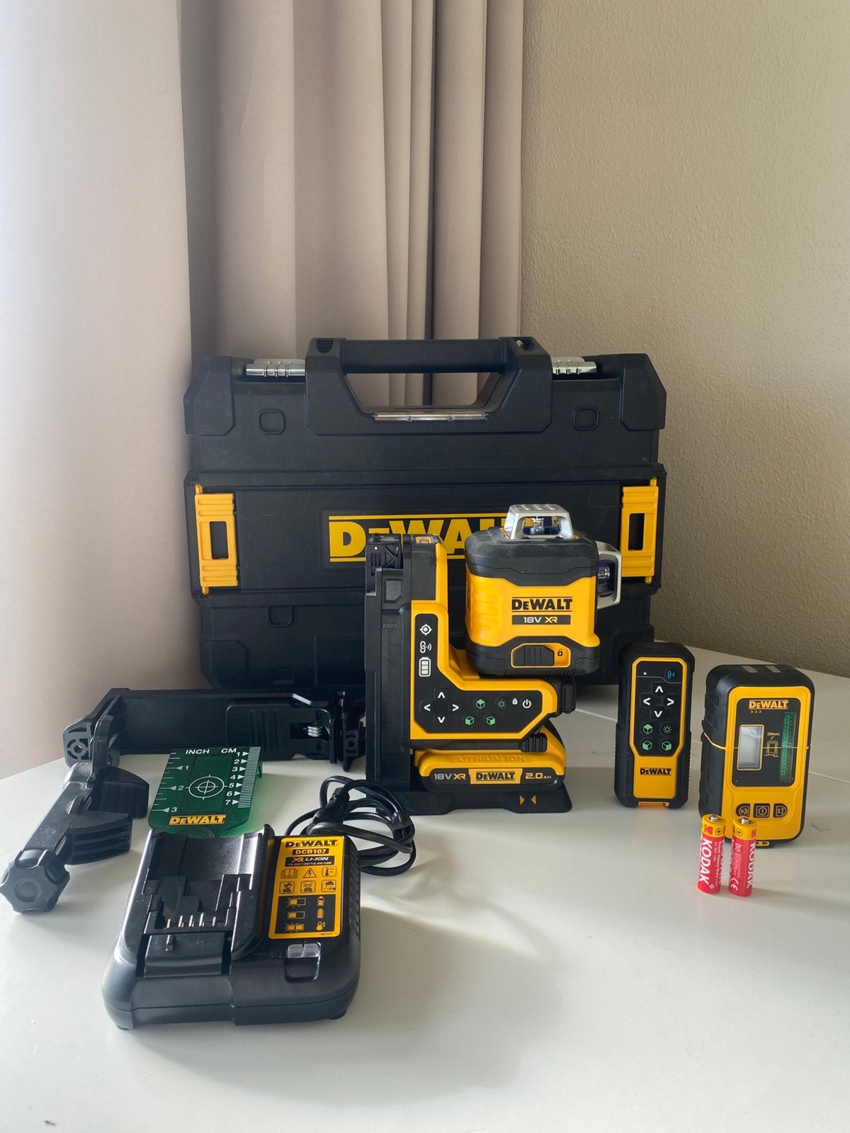 DeWALT DCLE34035 3x360 Kruislijnlaser 18V XR Complete Set, Doe-het-zelf en Bouw, Ophalen of Verzenden, Zo goed als nieuw, Accessoires