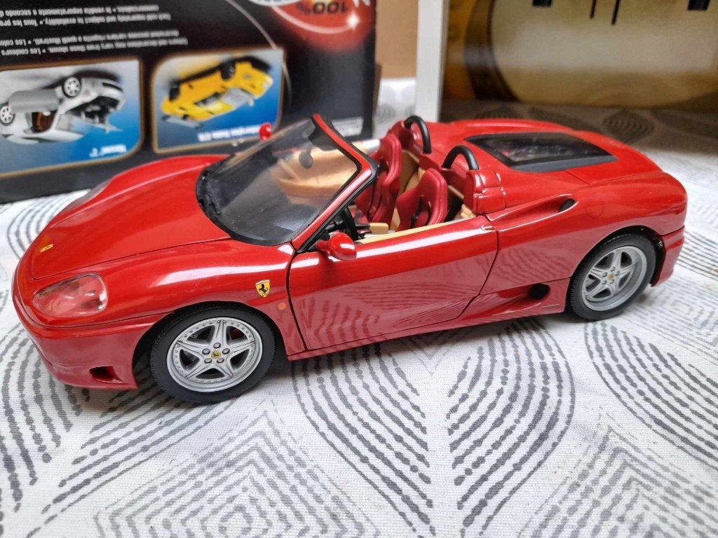 Ferrari 1/18., Ophalen of Verzenden, Hot Wheels
