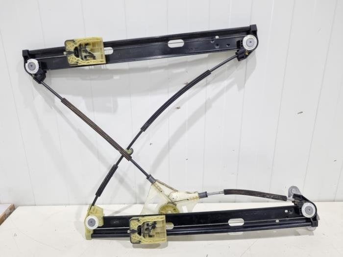 Mécanique vitre 4portes avant gauche d'un Volkswagen Polo, Autos : Pièces & Accessoires, Volkswagen, -, 3 mois de garantie, Utilisé
