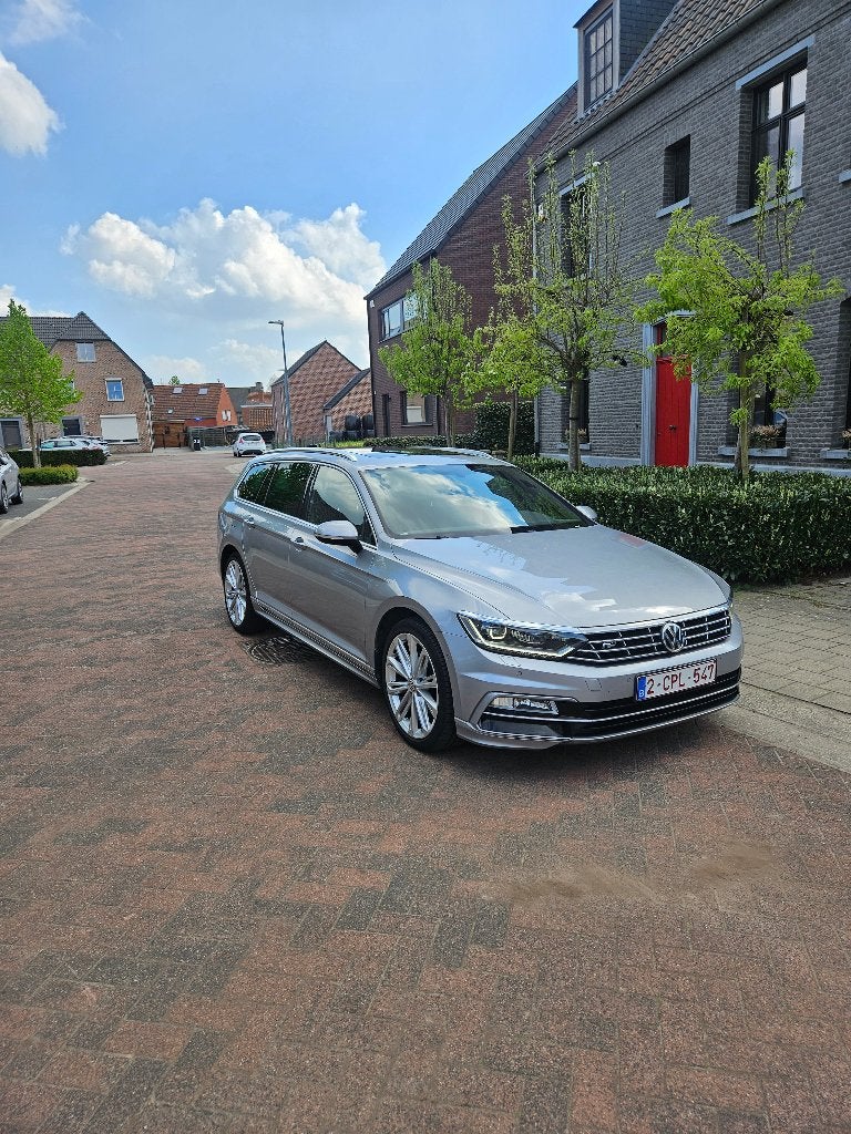 VW passat ( full option), Autos, Carnet d'entretien, 5 portes, Automatique, Particulier