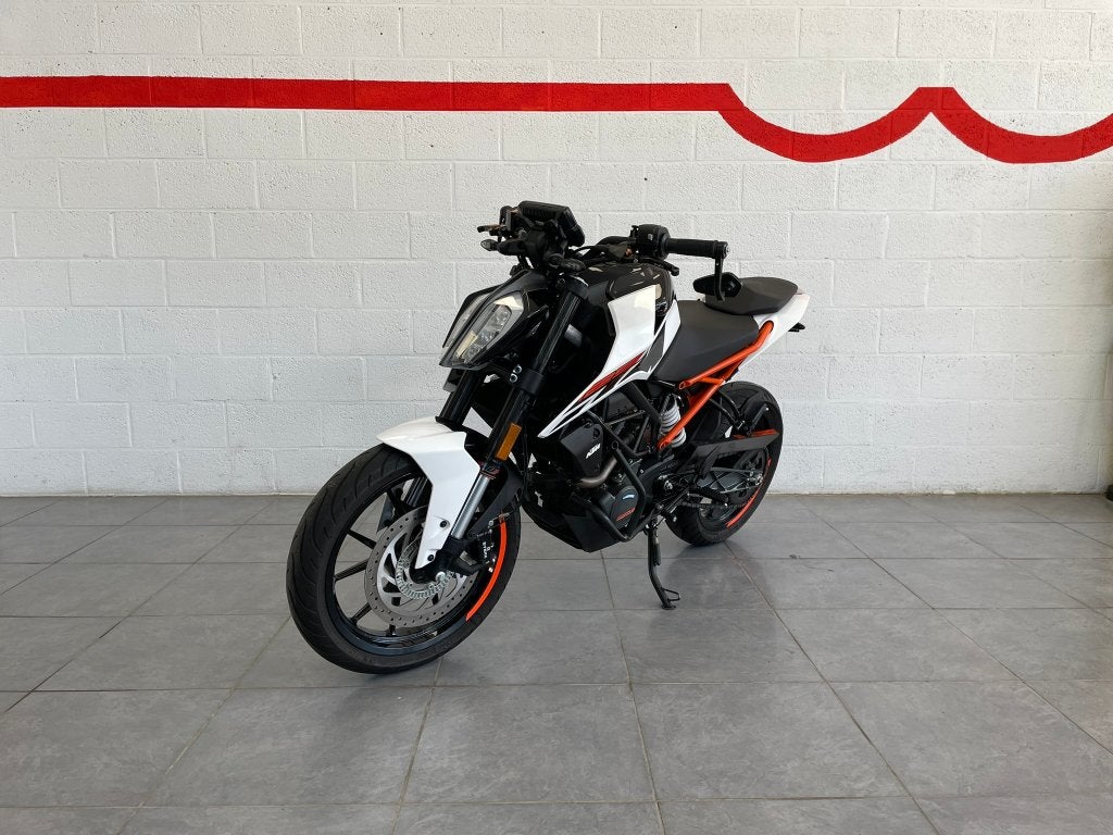 Ktm duke 125 *arrow*, Entreprise, Occasion, 125 cm³, Manuelle