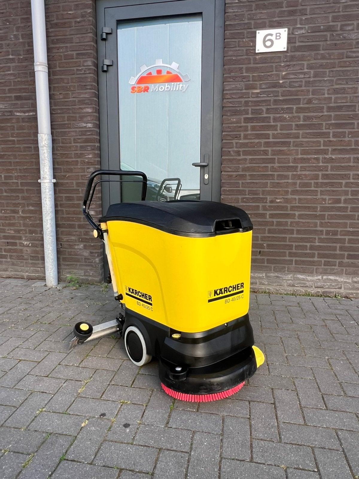 Kärcher BD 40/25 C schrobzuigmachine, Doe-het-zelf en Bouw, Ophalen of Verzenden, Gebruikt, Schrobmachine