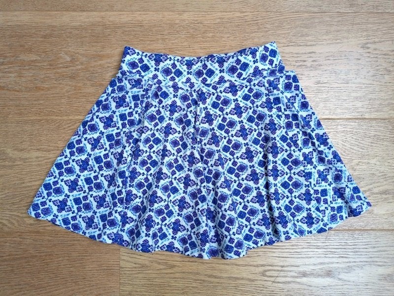 jupe d' été- taille 134 (9 ans), Kinderen en Baby's, Kinderkleding | Maat 134, Ophalen, Gebruikt