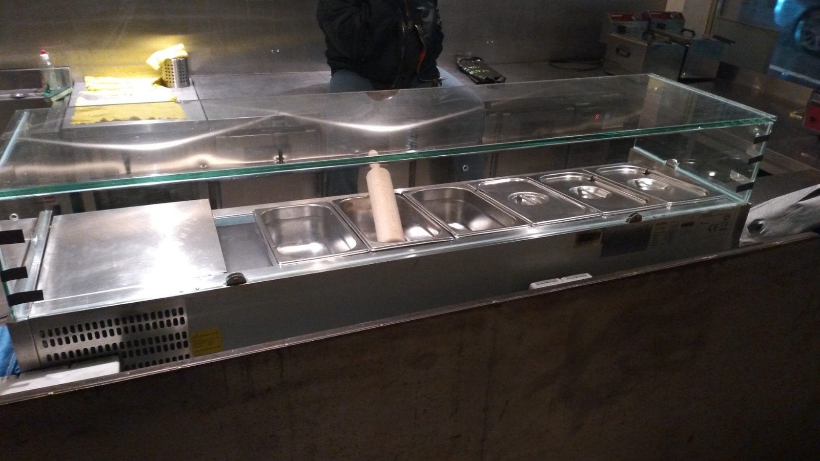 Une saladette en bon état à vendre à 200 euro
Longueur 150 c, Enlèvement, Refroidissement et Congélation