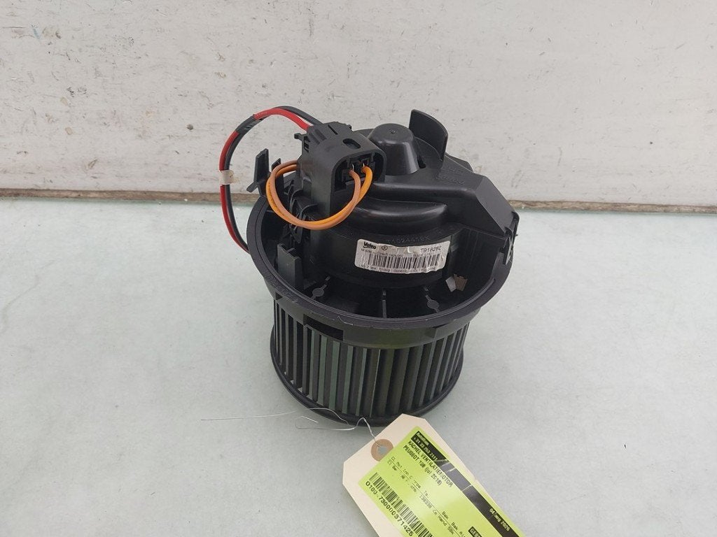 KACHEL VENTILATORMOTOR (|T918262|B000493380|87103YV010|), Gebruikt, Valeo, 100, rue de Courcelles
75017  Paris, FR, Info@valeo.fr
