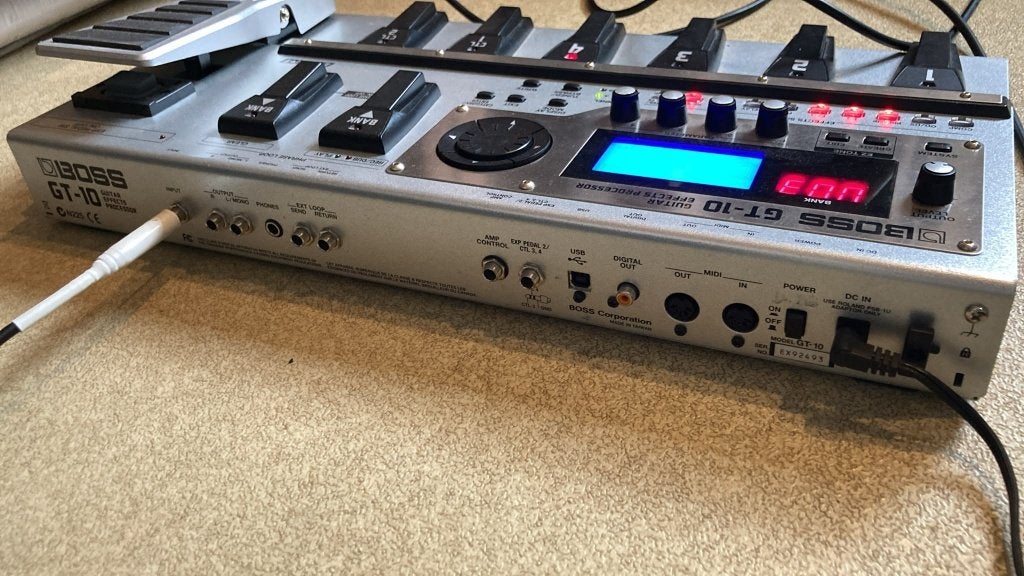 BOSS GT-10 guitar effects processor, Muziek en Instrumenten, Ophalen, Gebruikt, Multi-effect